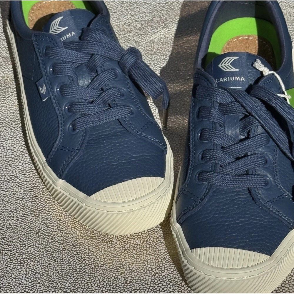 NEW Cariuma OCA Low Dark Denim Premium Leather Sneaker